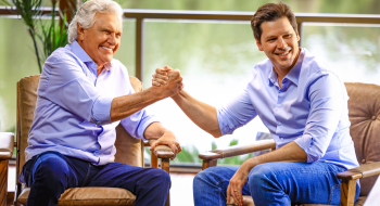 Daniel Vilela cresce e chega a 43,4% das intenções de voto, aponta Paraná Pesquisas